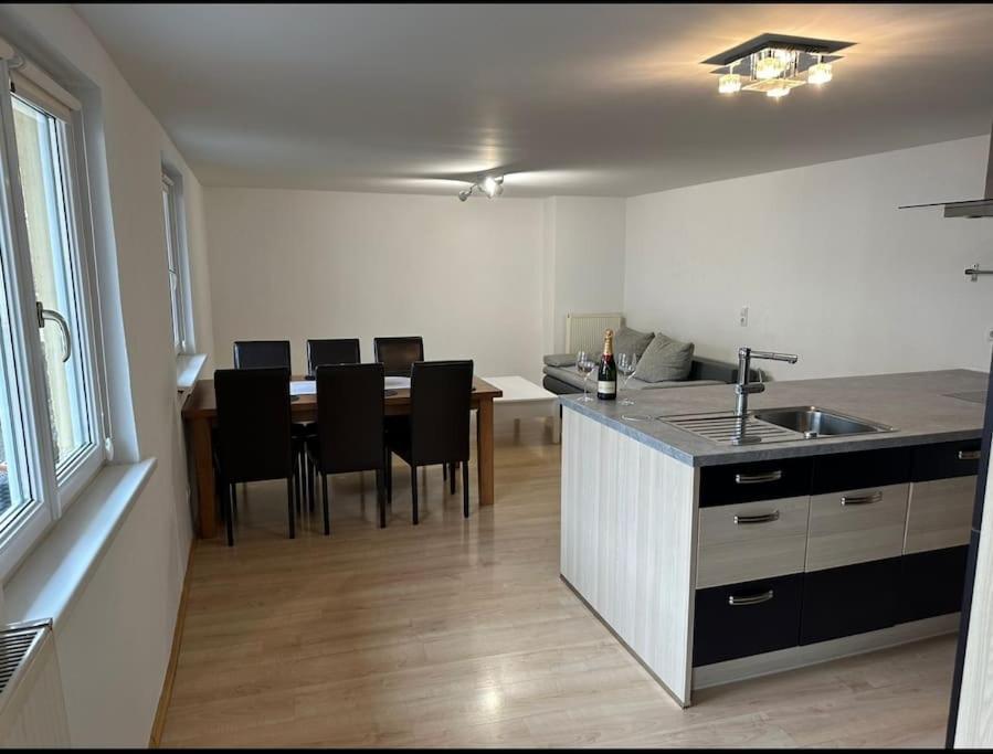 Maisonette-Apartment Mit Grosser Terrasse Im Zentrum Von ברגנץ מראה חיצוני תמונה